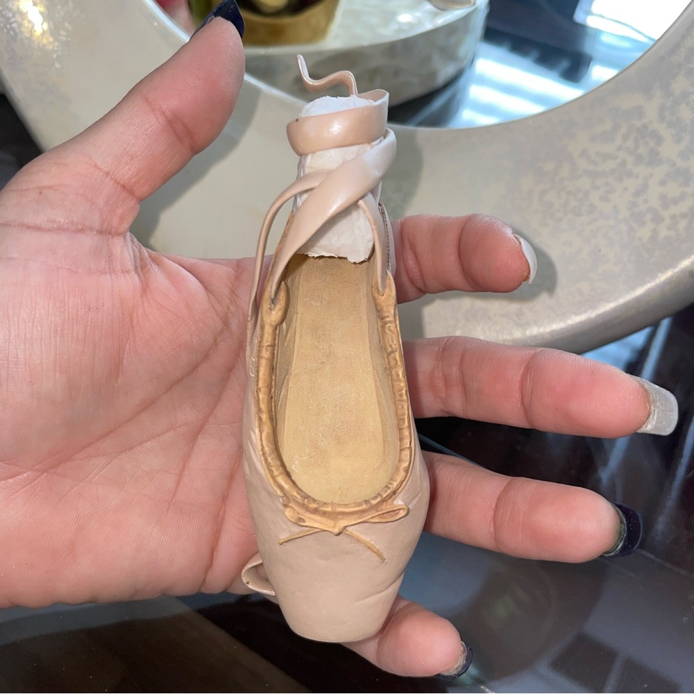 Just The Right Shoe En Pointe 1999 Raine Willitts Designs 25006 Mini Ballet Shoe